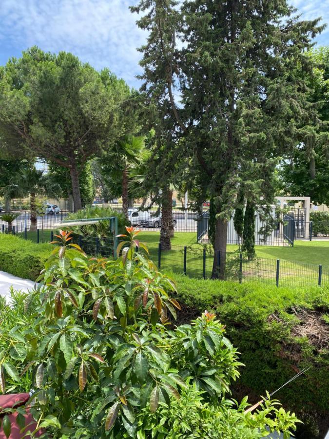Hotel Le Derby Cagnes-sur-Mer Exteriör bild