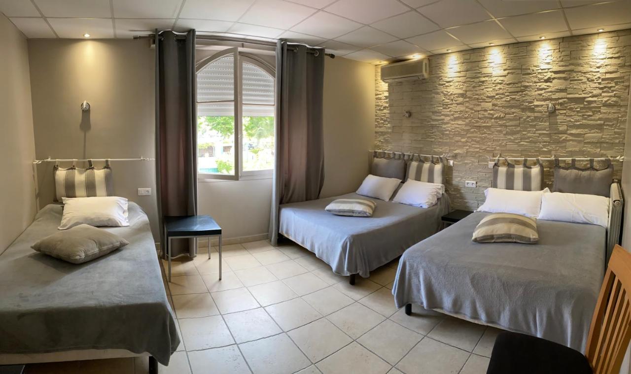 Hotel Le Derby Cagnes-sur-Mer Exteriör bild